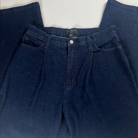 Banana Republic Factory Pleated Wide-Leg Jean - Picture 8 of 12